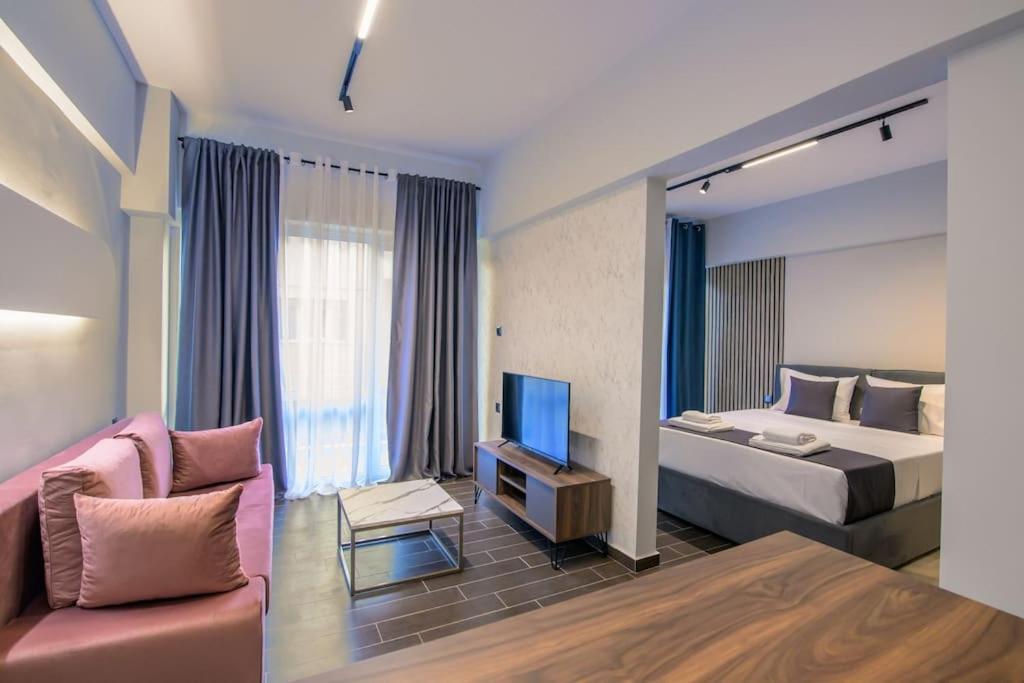 Luxury Central Apartment 4,1 Larissa Luaran gambar